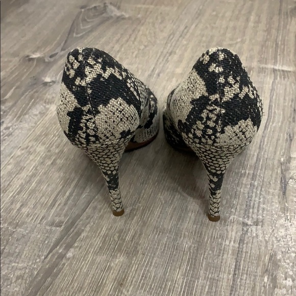 J Crew Snake pattern heels - Picture 3 of 3